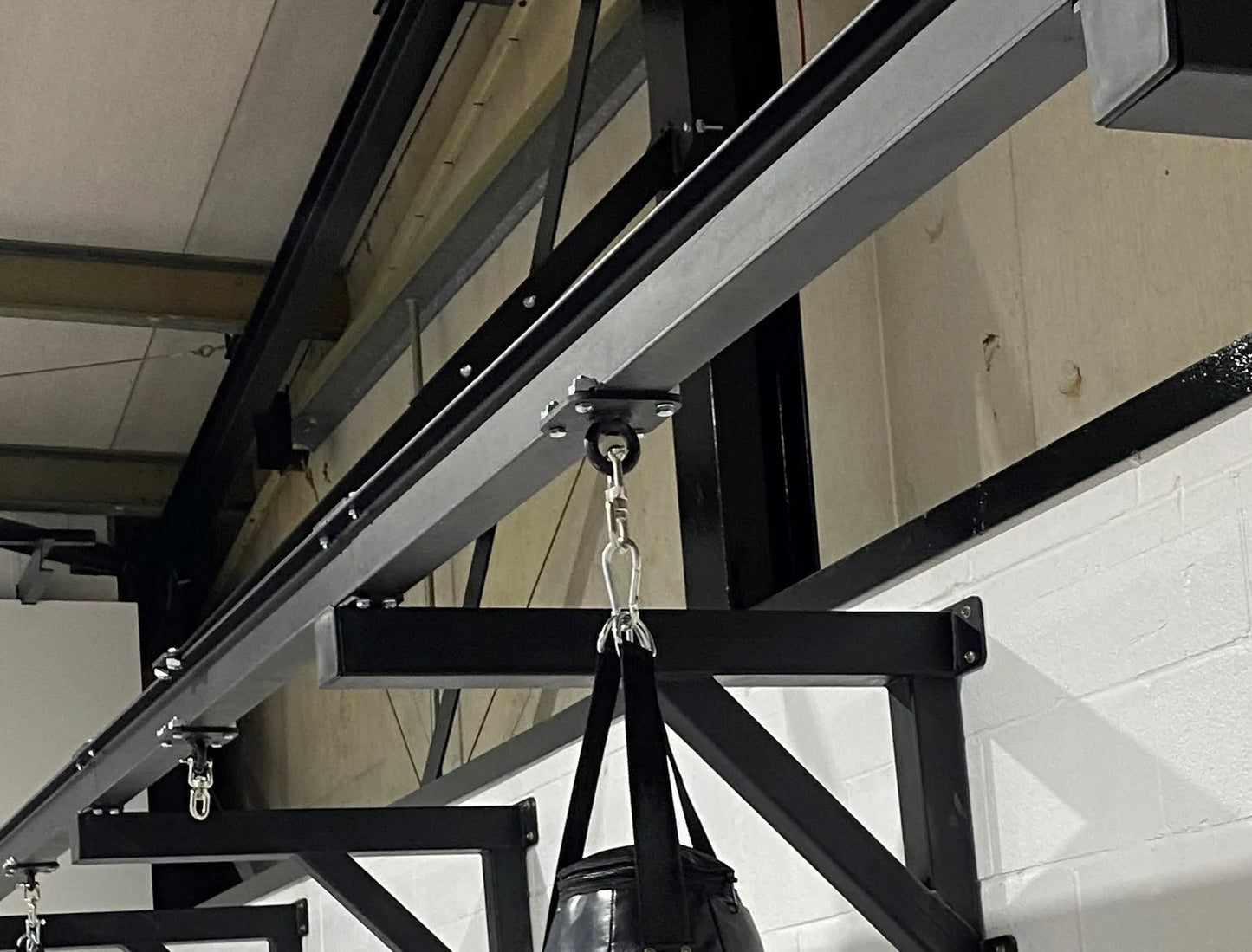 Moveable I-Beam Mount